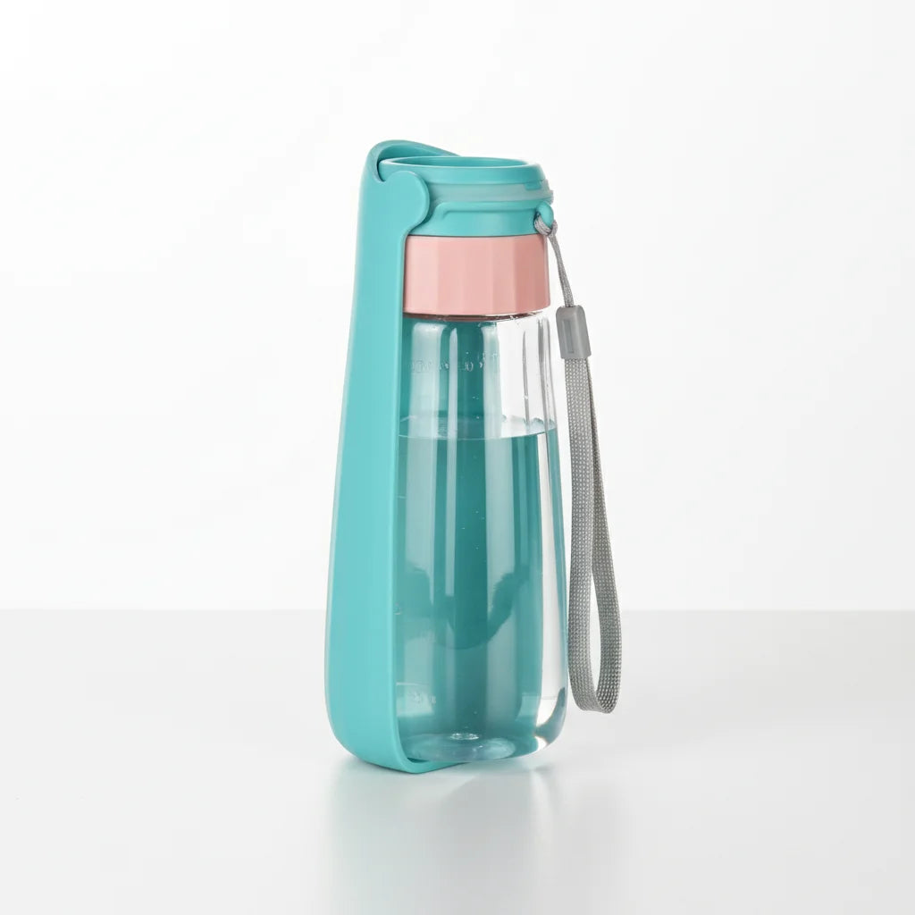 Bouteille d’eau portable bleue avec abreuvoir pour chien et chat