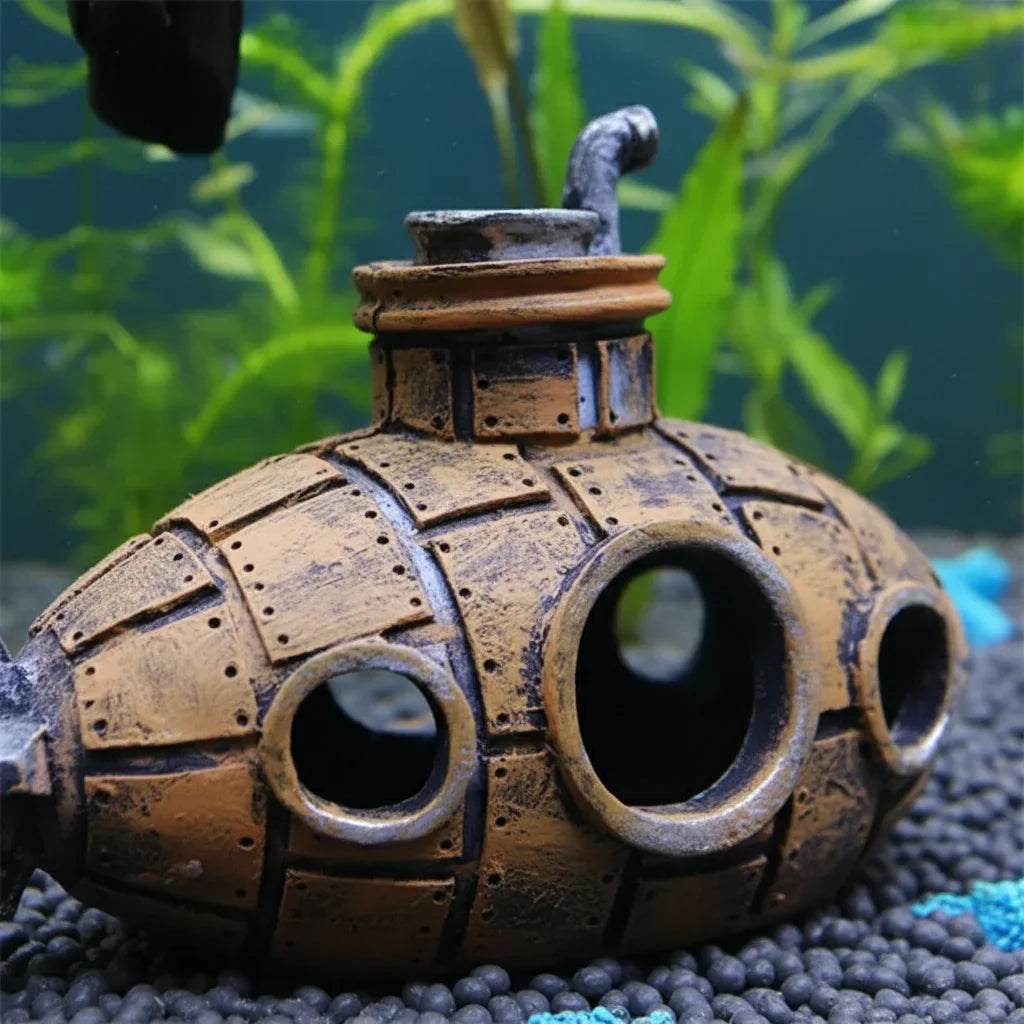 Détail des ouvertures de l’ornement sous-marin bronze