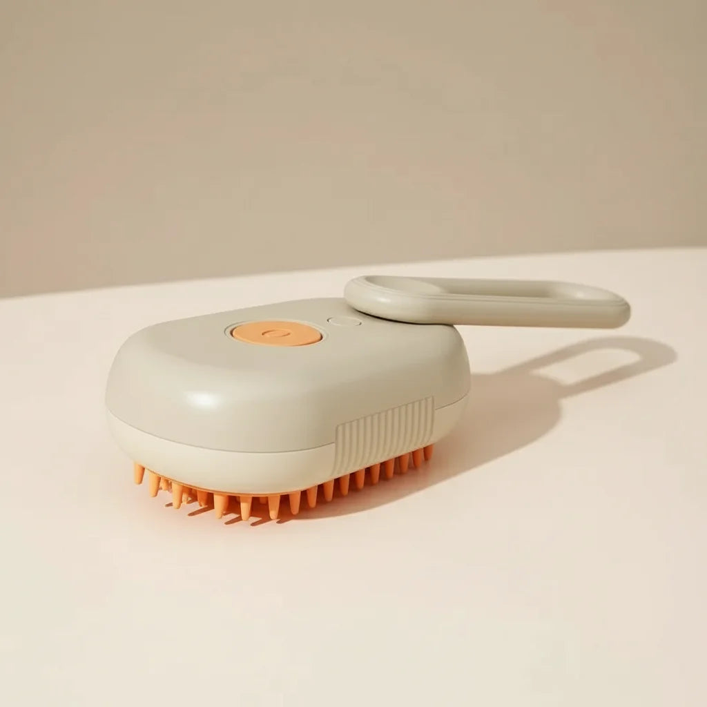 Brosse de toilettage beige avec picots orange et poignée